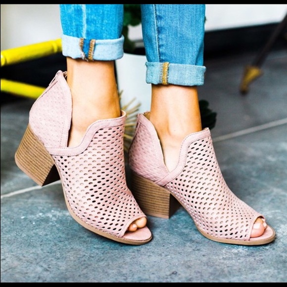 MAUVE PEEP TOE ANKLE BOOTIES - Picture 4 of 4